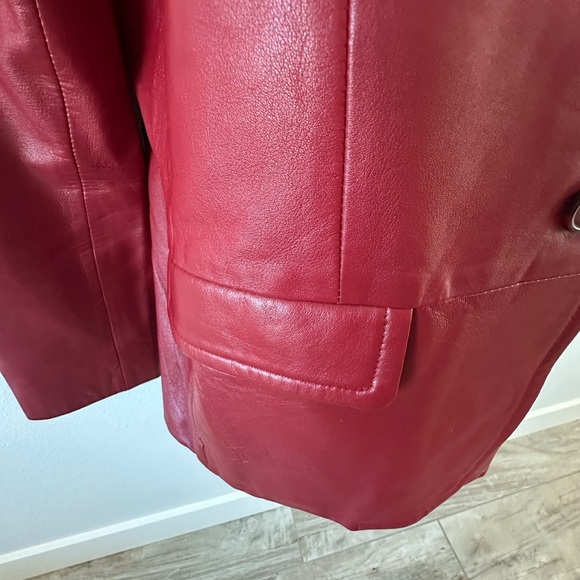 Women's Red leather Blazer - Picture 8 of 8